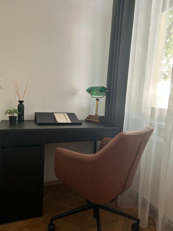 Apartment 5 Min Schoenbrunn Gloriette, Direct To City Center, Free Parking Vienna Exterior photo